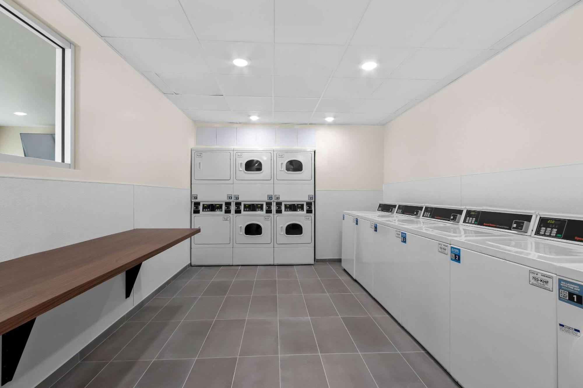 Everhome Suites Glendale Sports Entertainment District 外观 照片